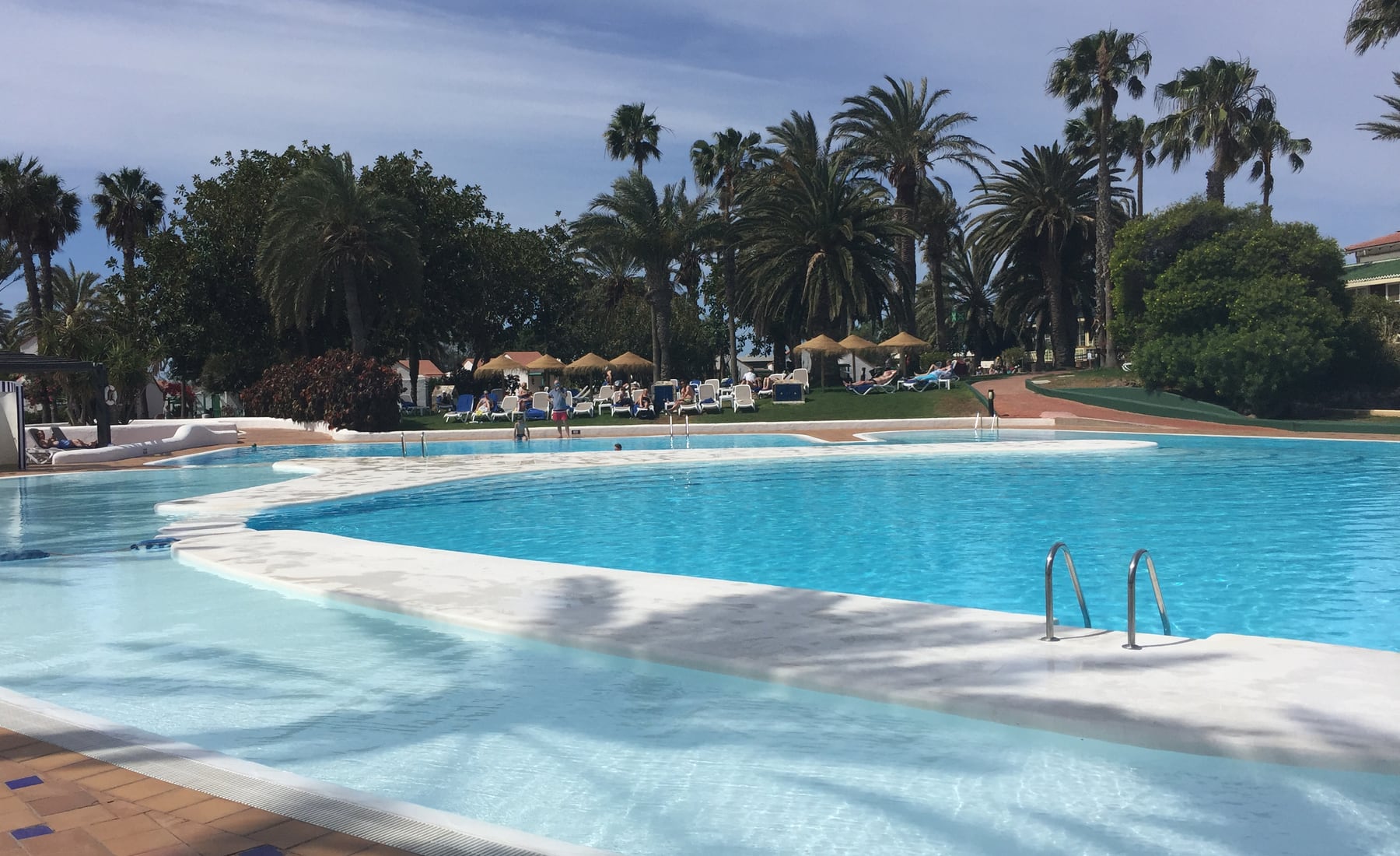 Große Poollandschaft im Aldiana Club Fuerteventura