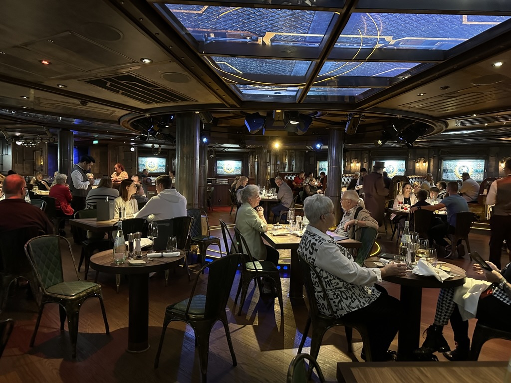 Time Machine Restaurant auf AIDAnova