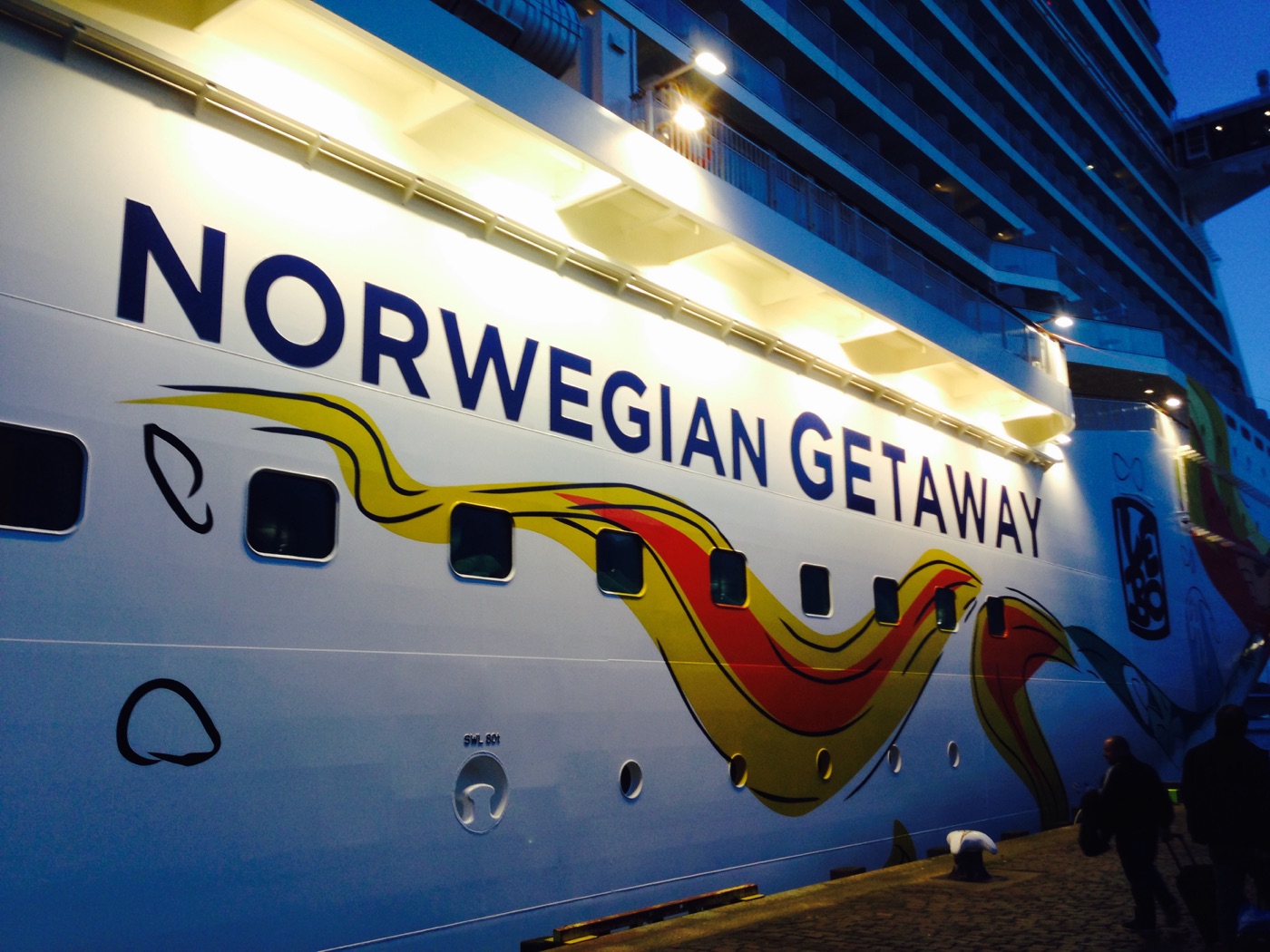Schriftzug Norwegian Getaway am Schiffsrumpf