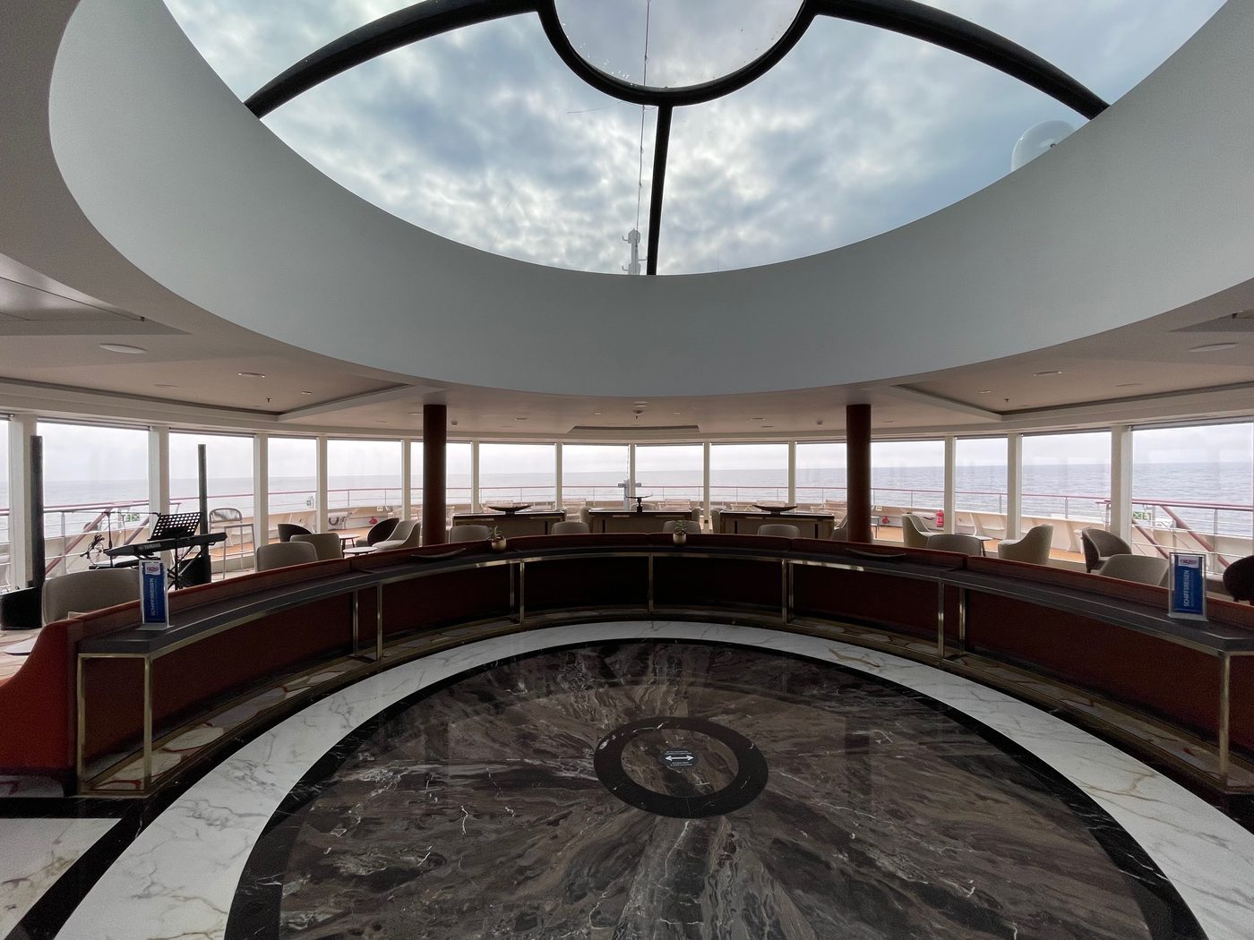 Panoramalounge der World Voyager