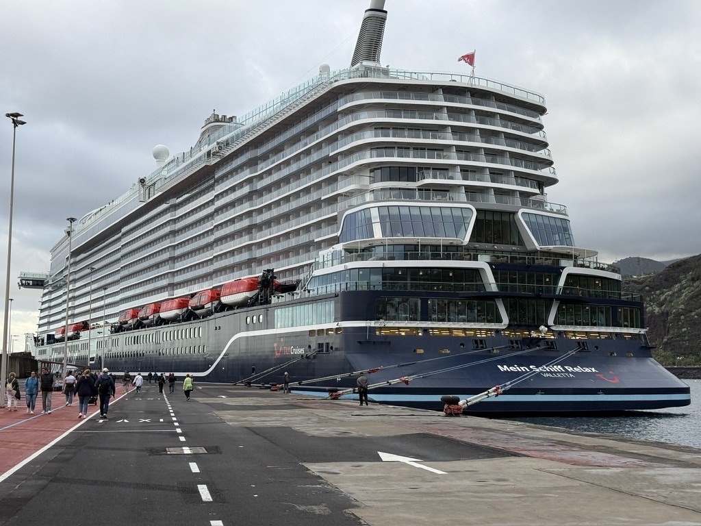Mein Schiff Relax am Kreuzfahrtterminal in Valletta