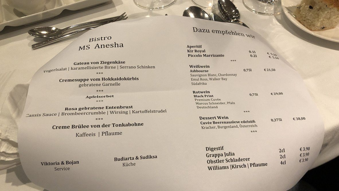 Abendmenü im Bistro der MS Anesha