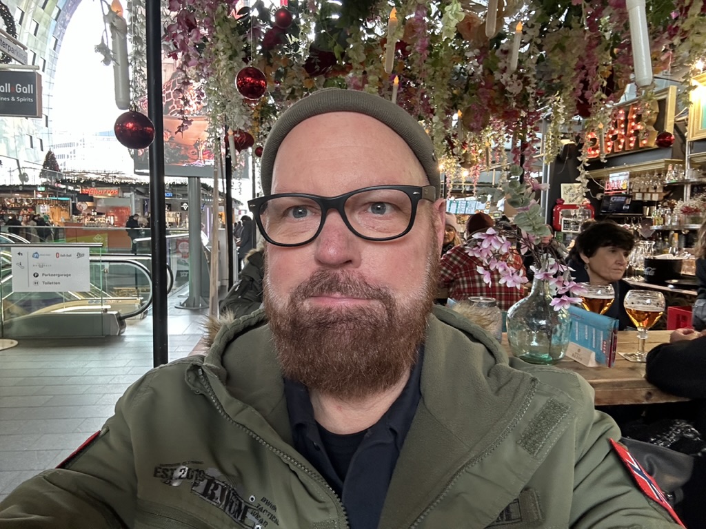 Hans-Mario Praetor in der Markthal von Rotterdam