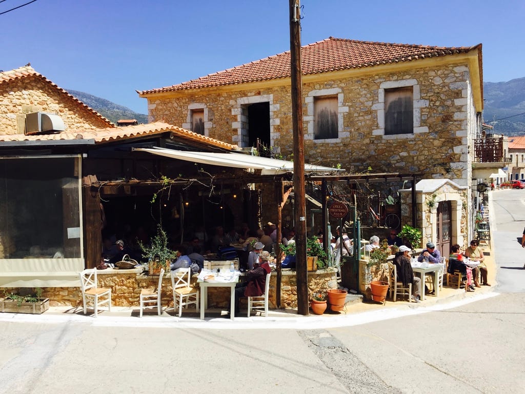 Taverne in einem griechischen Ort
