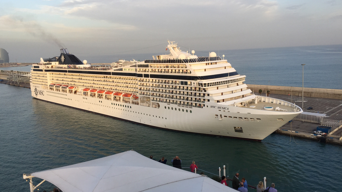 MSC Musica liegt am Kai