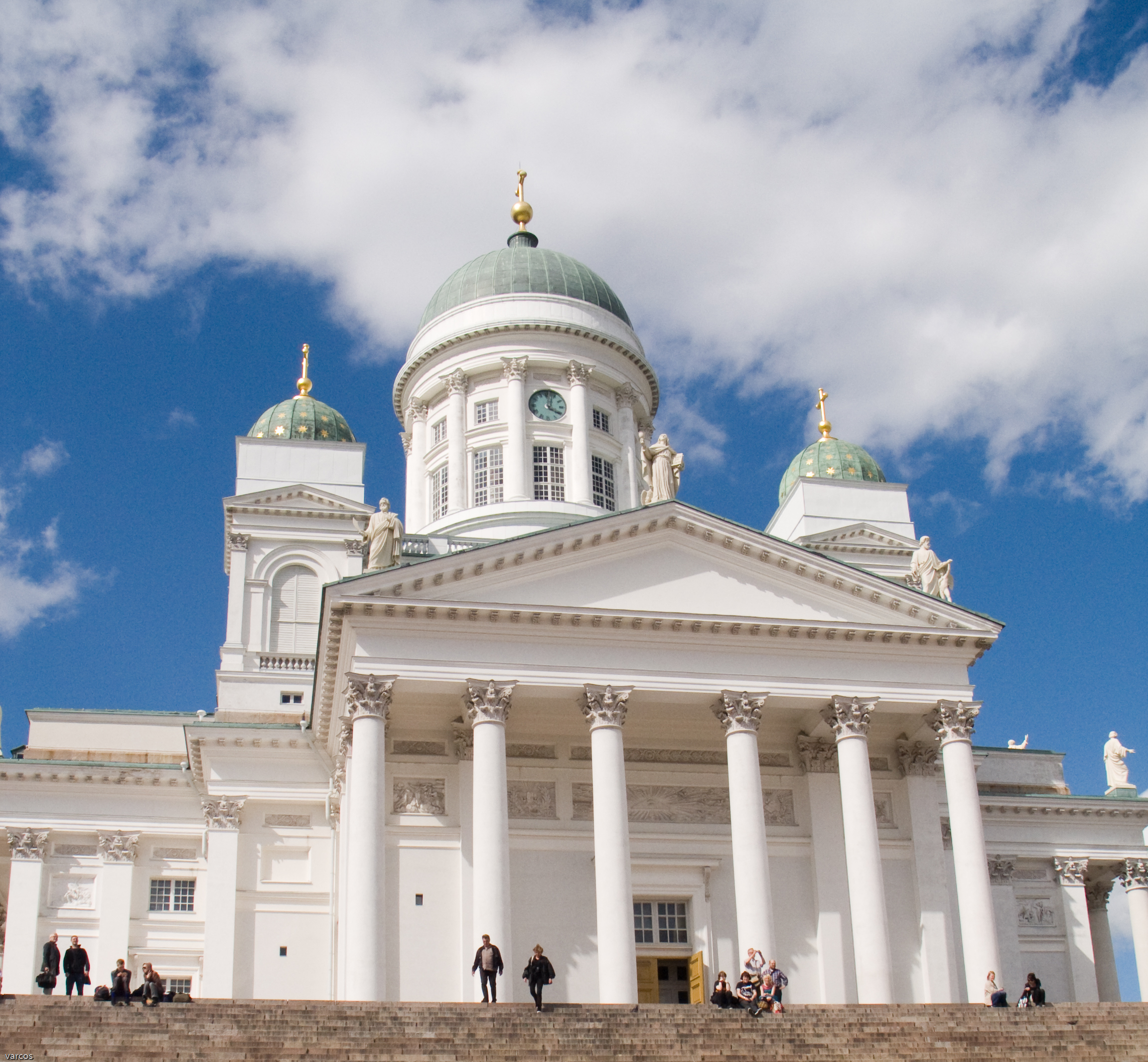 Helsinkis weißer Dom am Senatsplatz